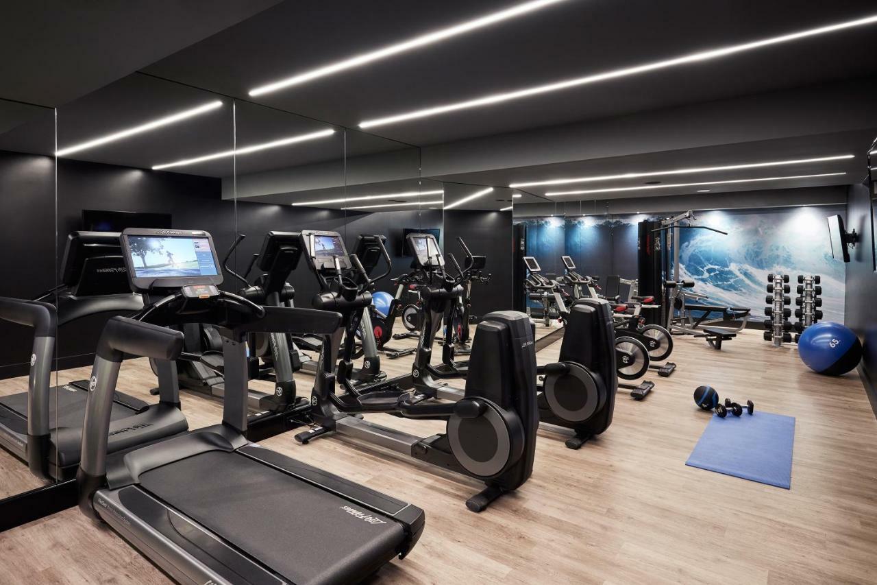 Hotel Crystalbrook Vincent Brisbane Zewnętrze zdjęcie The gym at the hotel